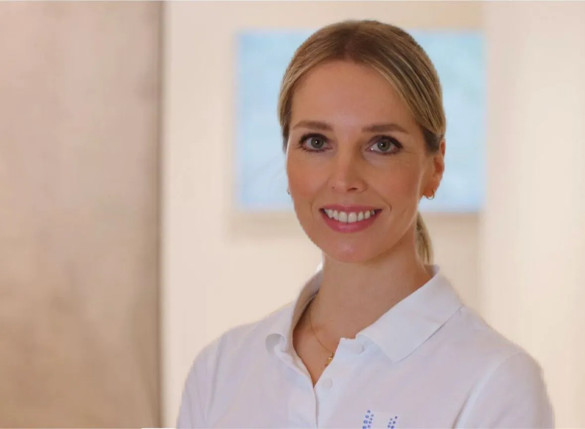 Dr. Friederike Cantner, Fachzahnärztin für Oralchirurgie